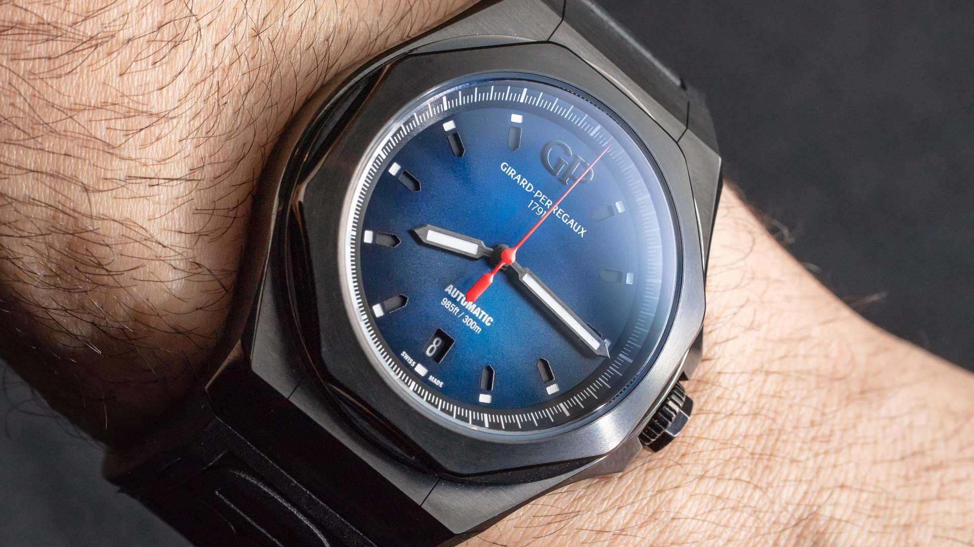 GP芝柏表桂冠系列44毫米款黑蓝款手表如何-81070-21-491-FH6A