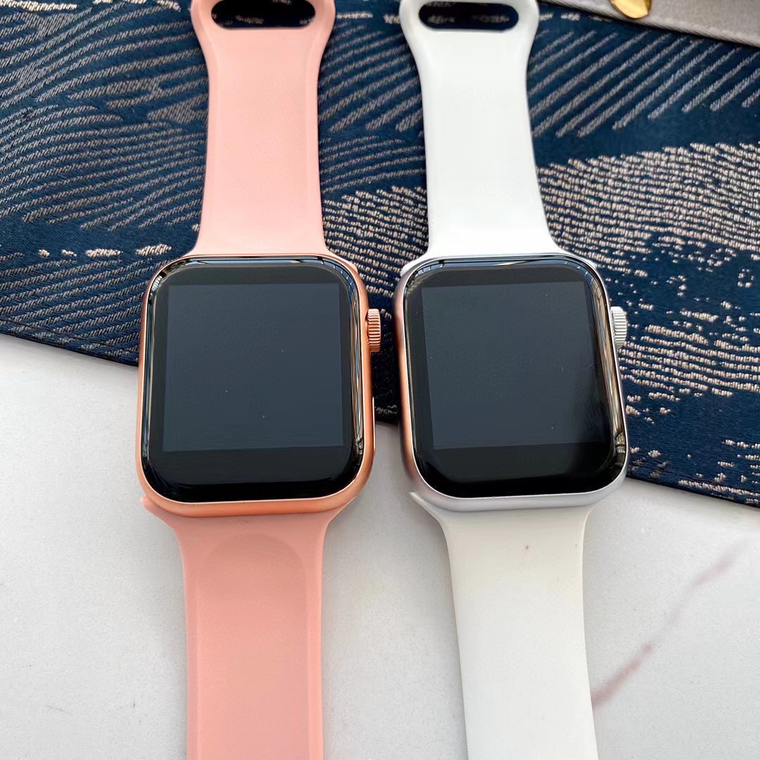 买AppleWatch应该选GPS版还是蜂窝版,我们先来看看这两个版本的区别。 