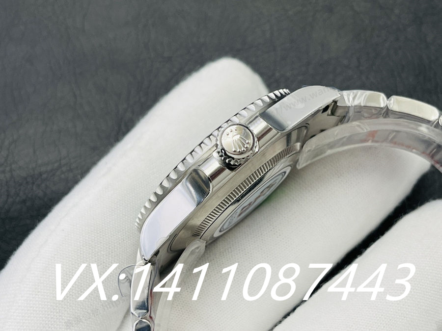 C厂劳力士Rolex最新款绿水鬼40MM惊艳抢眼！